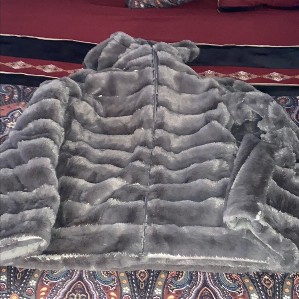 Jacket - Picture 3 of 4